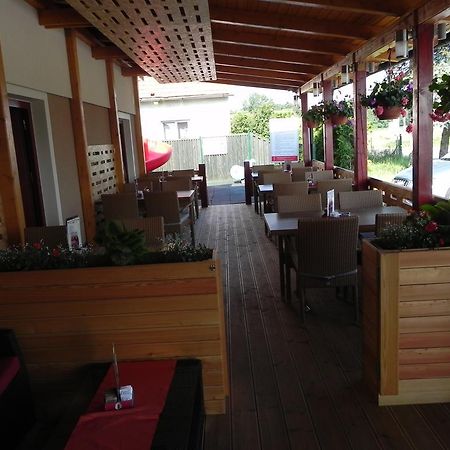 Motel Majolka Птуй Екстер'єр фото