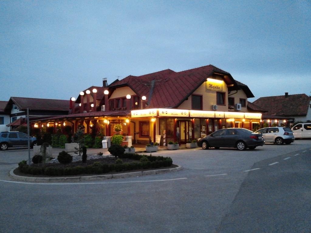 Motel Majolka Птуй Екстер'єр фото